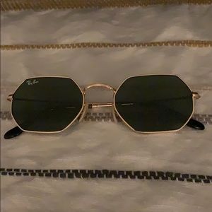 OCTAGONAL CLASSIC RAY-BAN